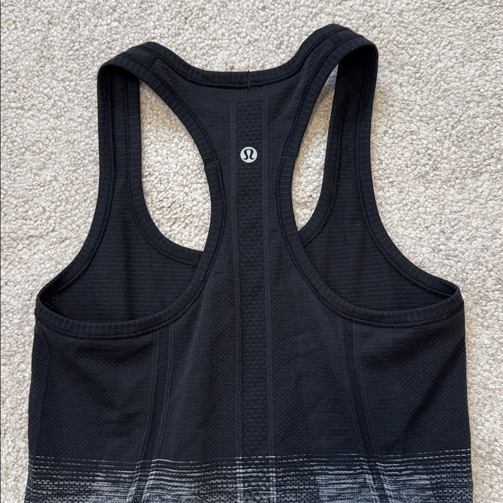 lululemon Swiftly Tech Racerback Tank Ombre Black/White Sz4